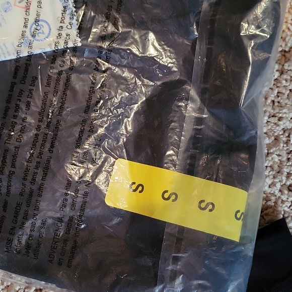 NWT SPYDER ACTIVE leggings, black, pockets, small & medium - Picture 9 of 10